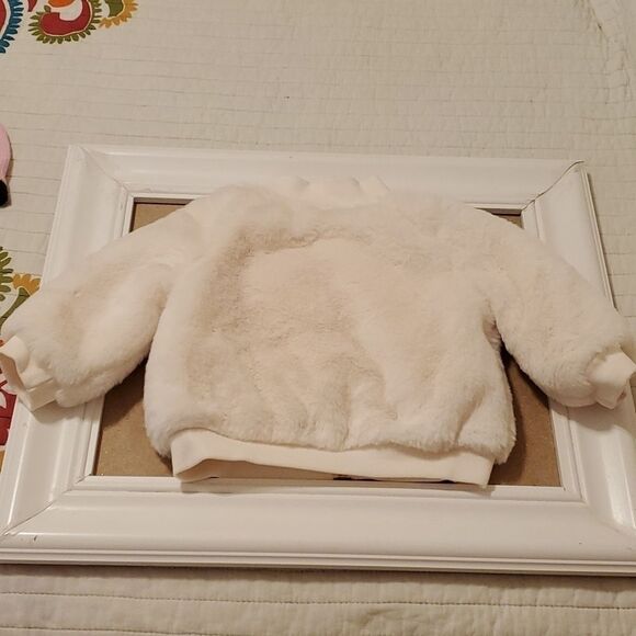 Cat & Jack cream faux fur jacket size 6-9 mths with pink & black beanie - Picture 3 of 8